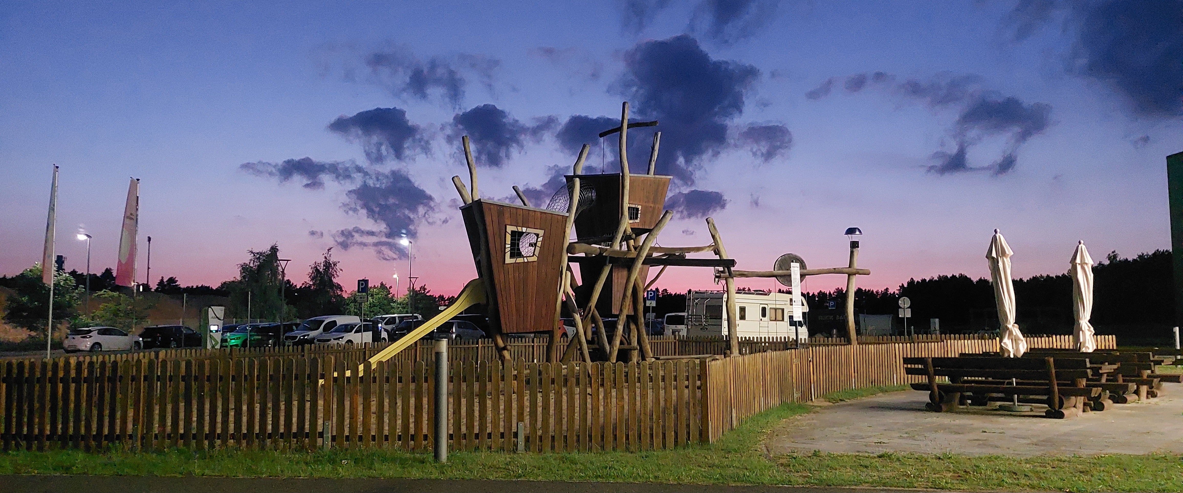 Erlebnis-Spielplatz Energie im Fluss Erlebnis-Spielplatz Energie im Fluss